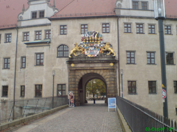 Bild: Eingangstor im Torgauer Schloß Fahrrad Amelix